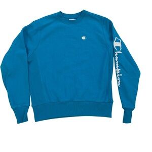 Champion Crewneck Sweater in Vibrant Blue
